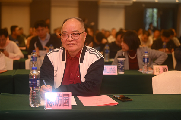 陈访国.jpg