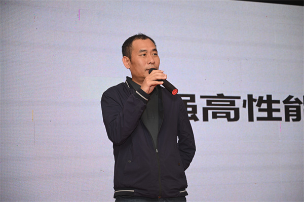 史成东.jpg